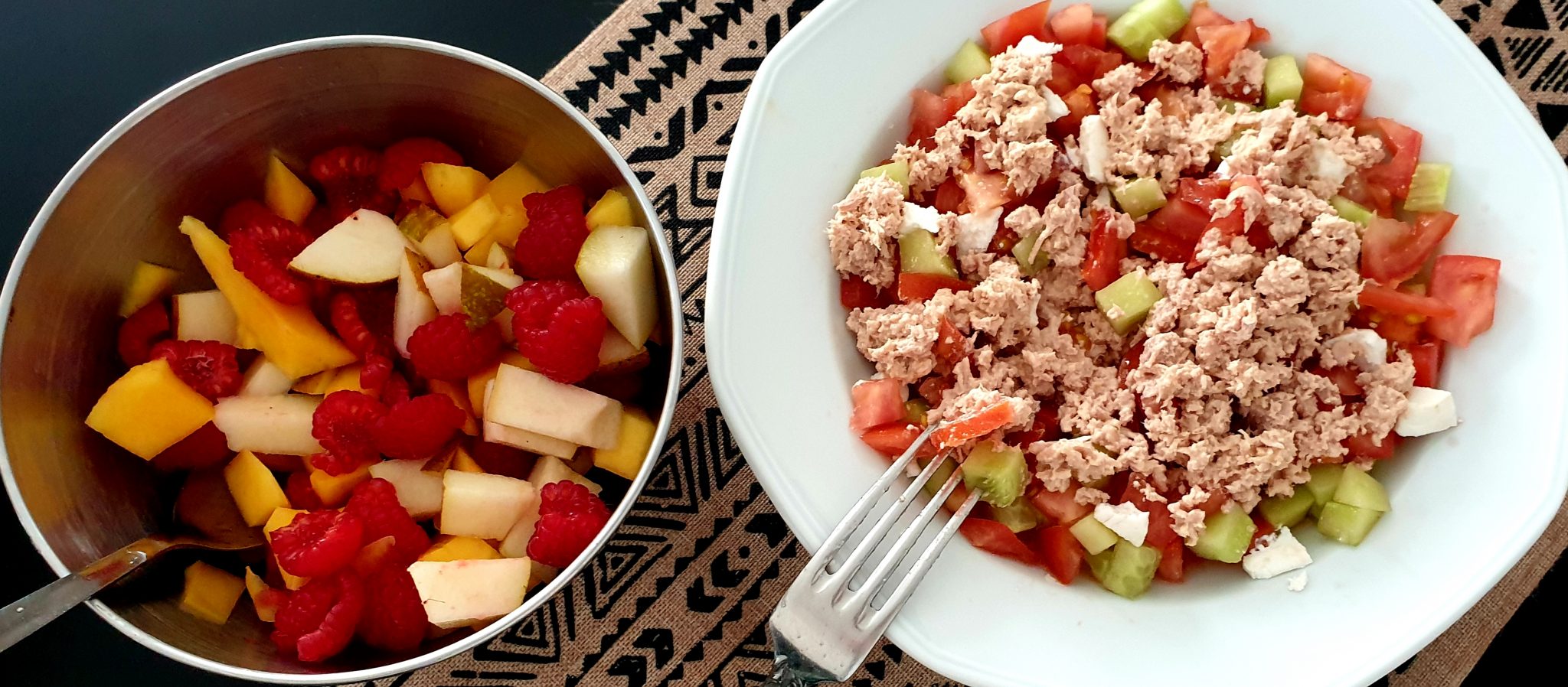 Salade crudités thon et salade de fruits pour un repas léger